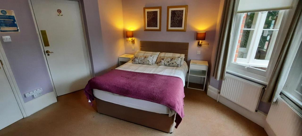 Colebrook Guest House Farnborough  Eksteriør bilde