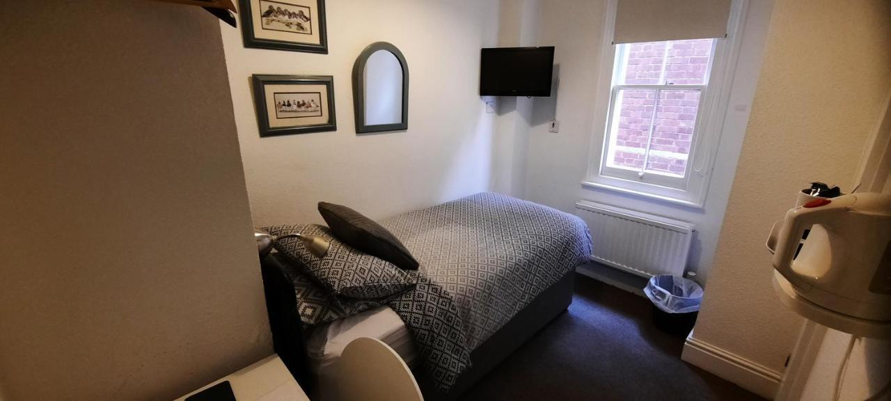 Colebrook Guest House Farnborough  Eksteriør bilde